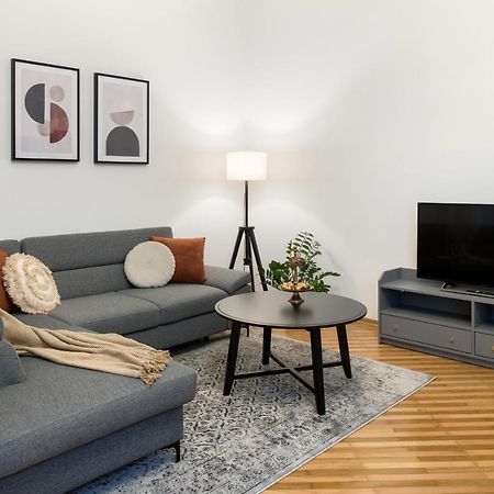 Wawelove Pilsudskiego - 3 Bedroom Apt. With Balcony And Free Parking! Краков Экстерьер фото