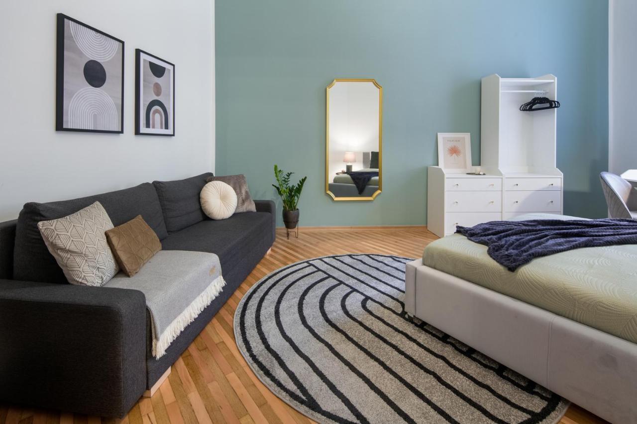 Wawelove Pilsudskiego - 3 Bedroom Apt. With Balcony And Free Parking! Краков Экстерьер фото