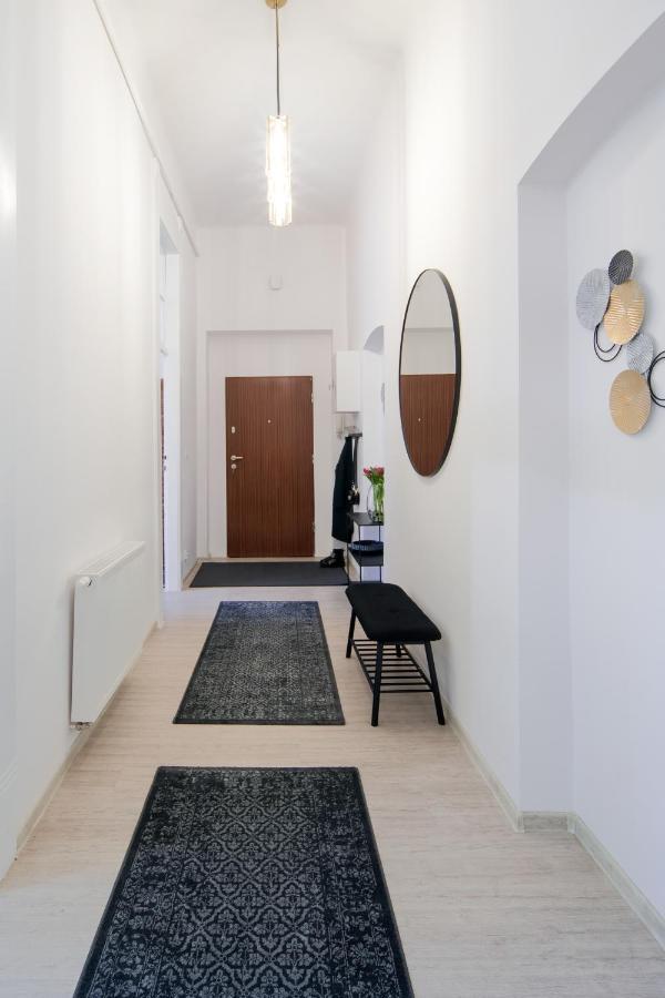 Wawelove Pilsudskiego - 3 Bedroom Apt. With Balcony And Free Parking! Краков Экстерьер фото