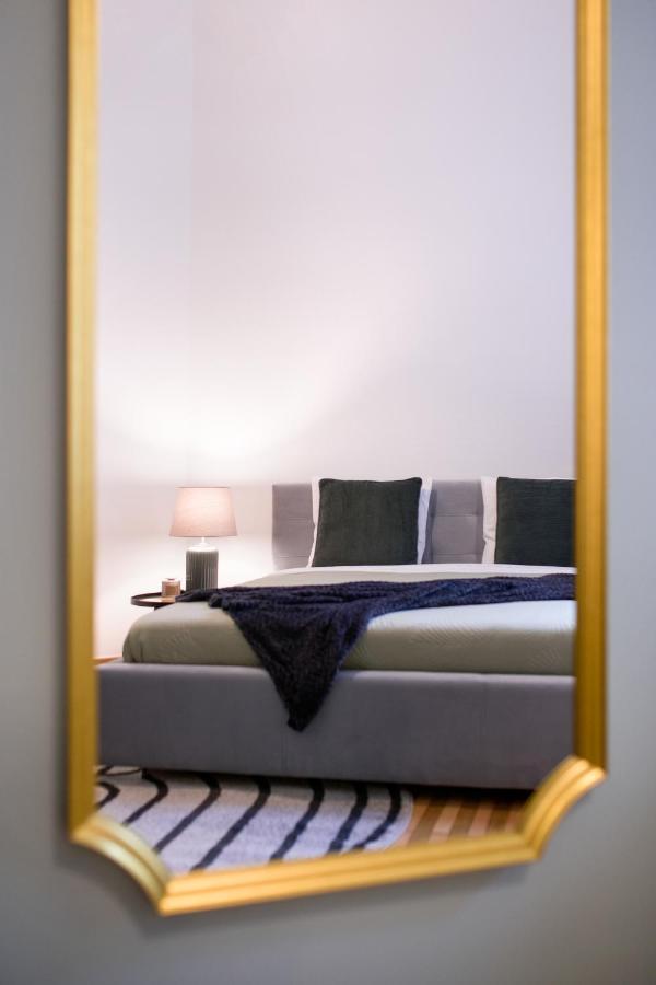 Wawelove Pilsudskiego - 3 Bedroom Apt. With Balcony And Free Parking! Краков Экстерьер фото